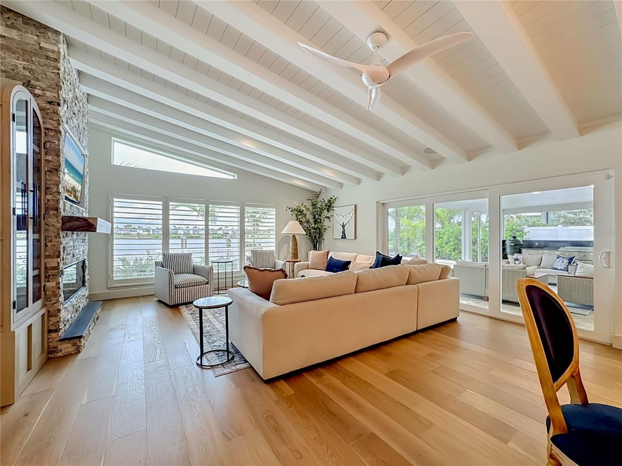 605 Key Royale Drive, Holmes Beach, FL 34217 Photo