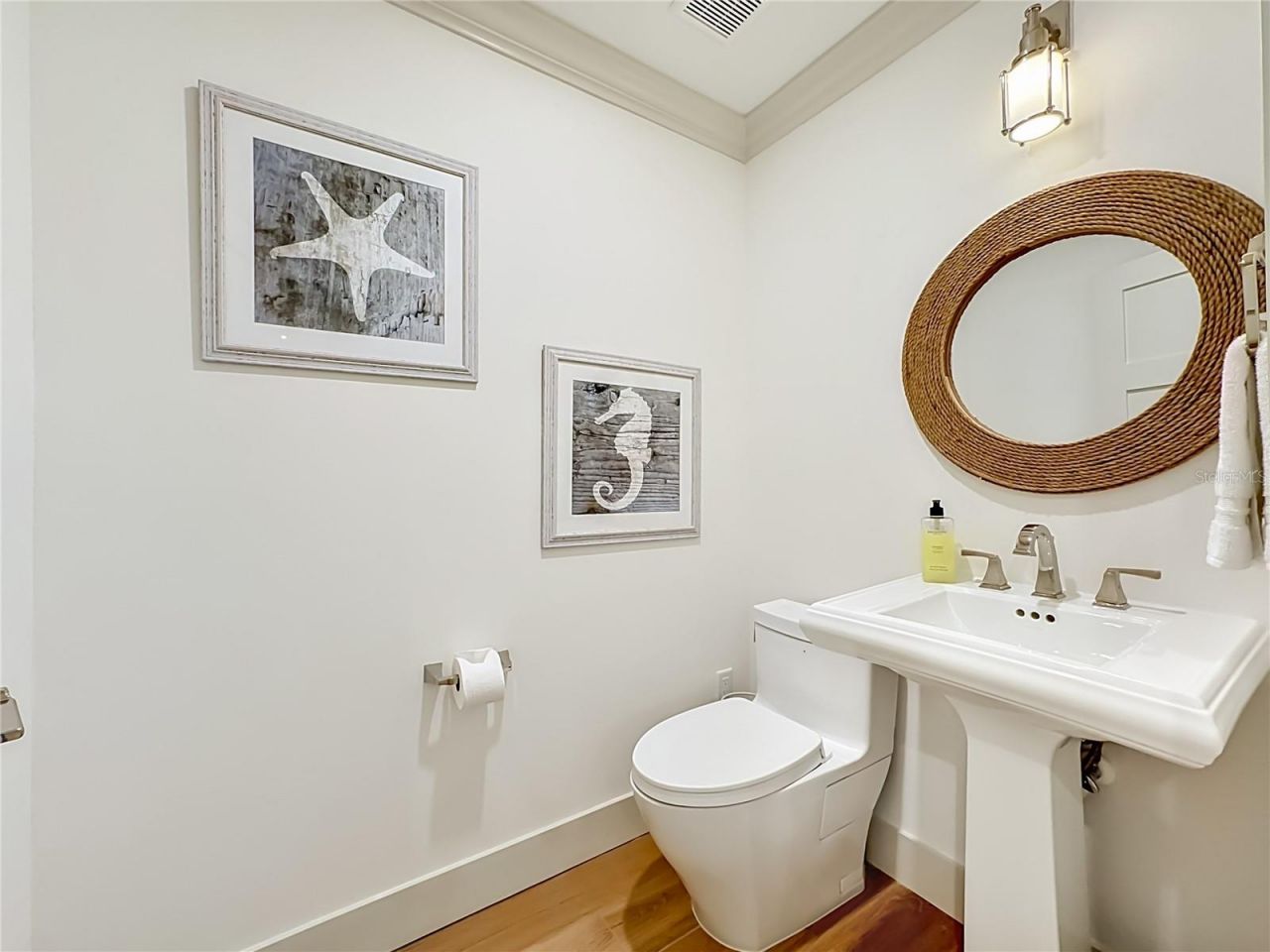 605 Key Royale Drive, Holmes Beach, FL 34217 Photo