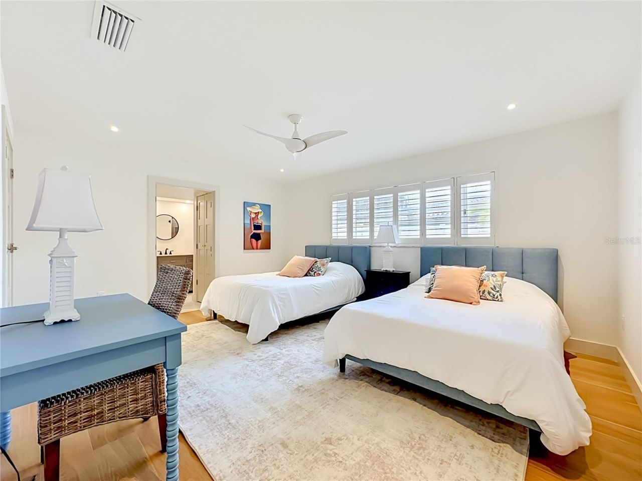 605 Key Royale Drive, Holmes Beach, FL 34217 Photo