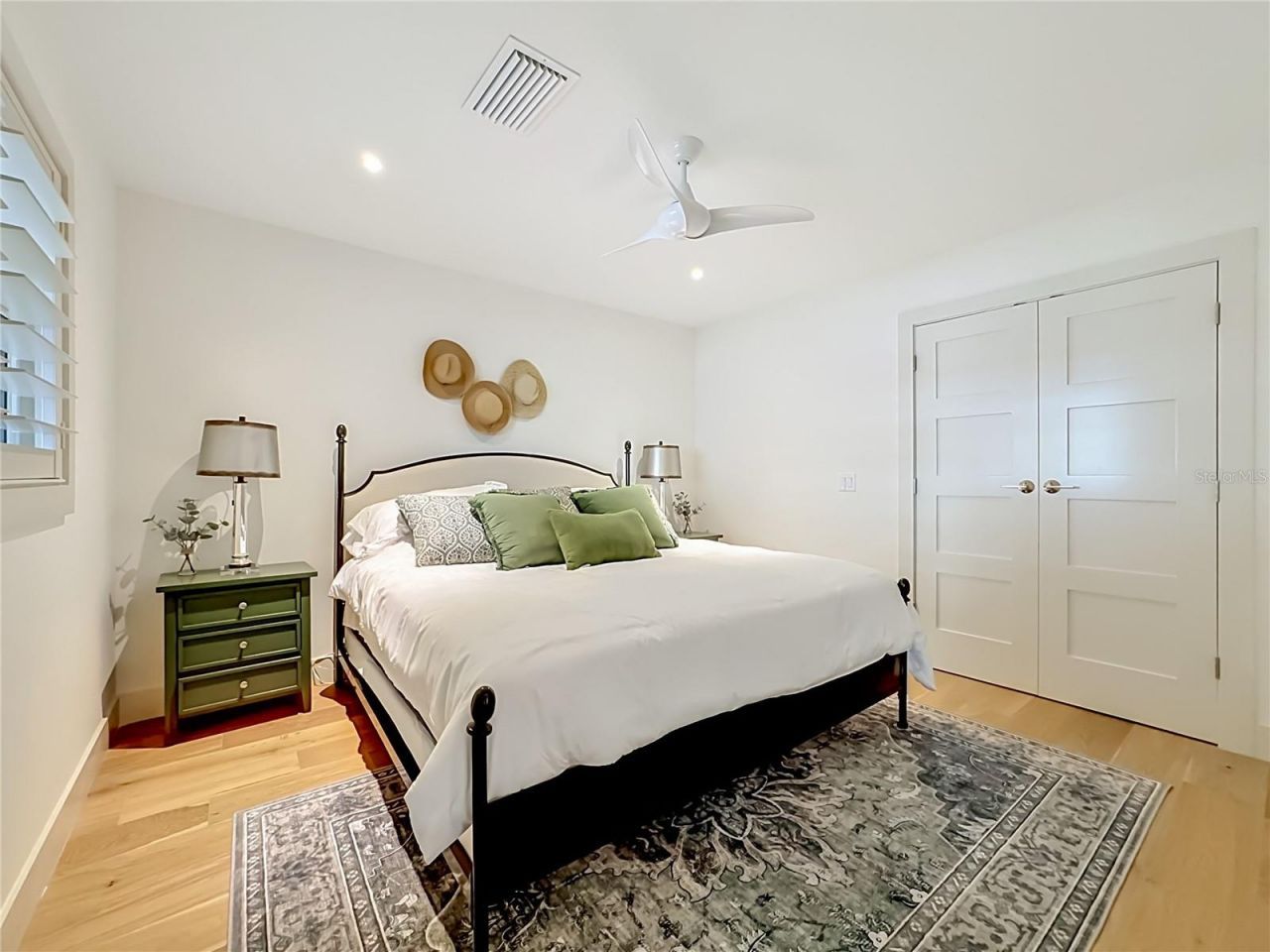 605 Key Royale Drive, Holmes Beach, FL 34217 Photo