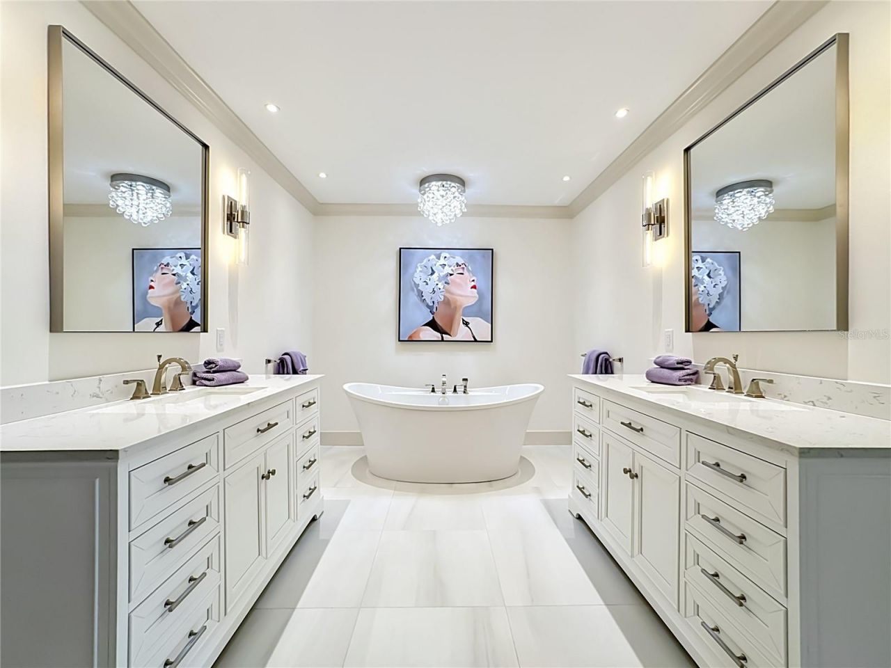 605 Key Royale Drive, Holmes Beach, FL 34217 Photo