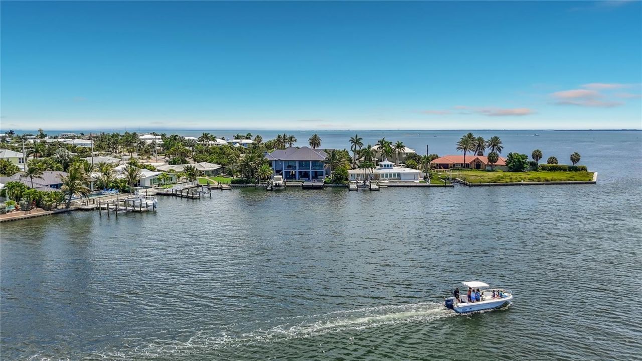605 Key Royale Drive, Holmes Beach, FL 34217 Photo