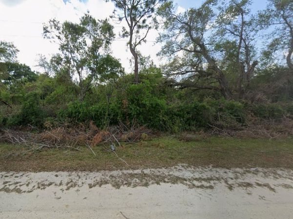 NE 3RD AVENUE , OKEECHOBEE, FL 34972