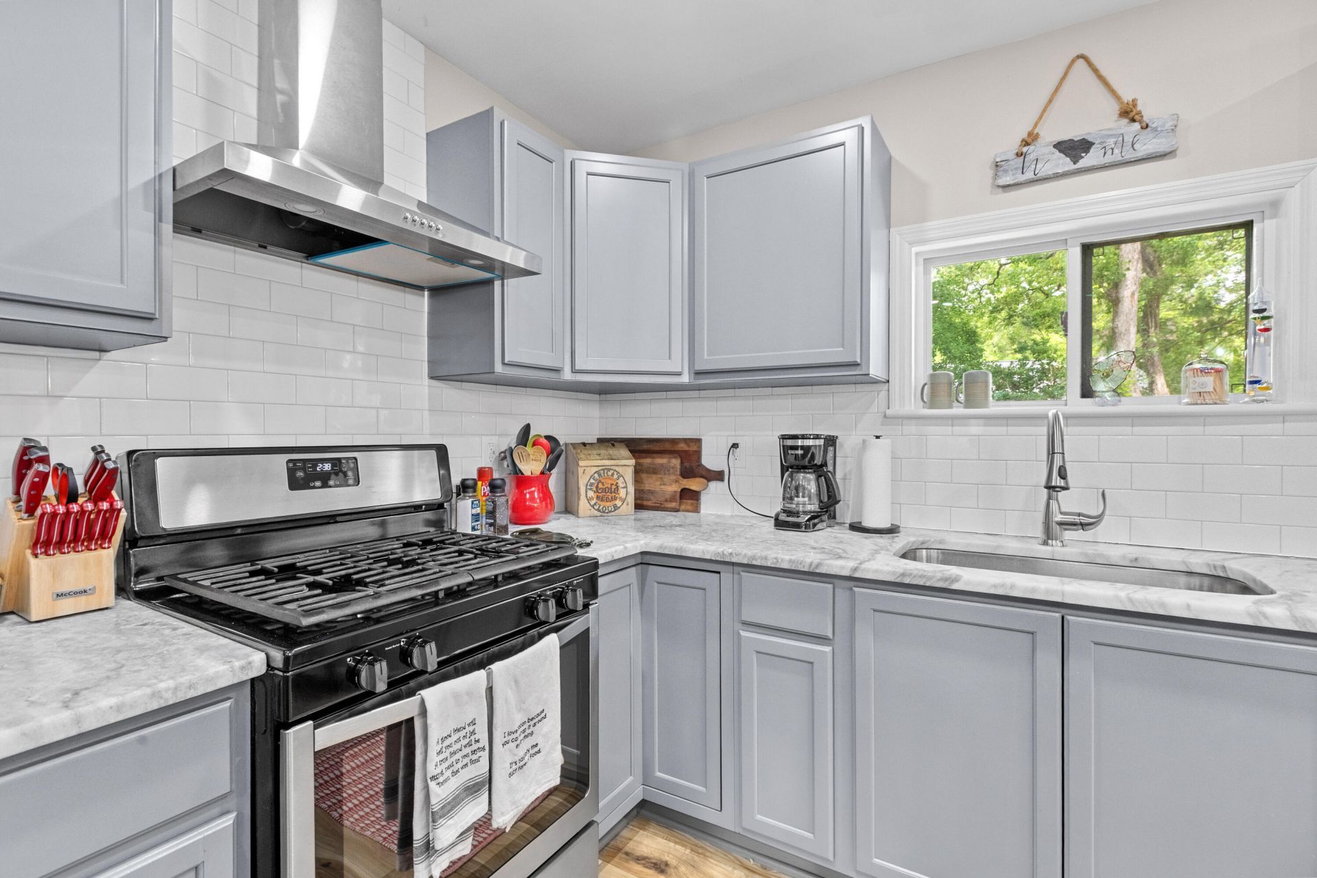 1851 Gippy Lane Photo 14