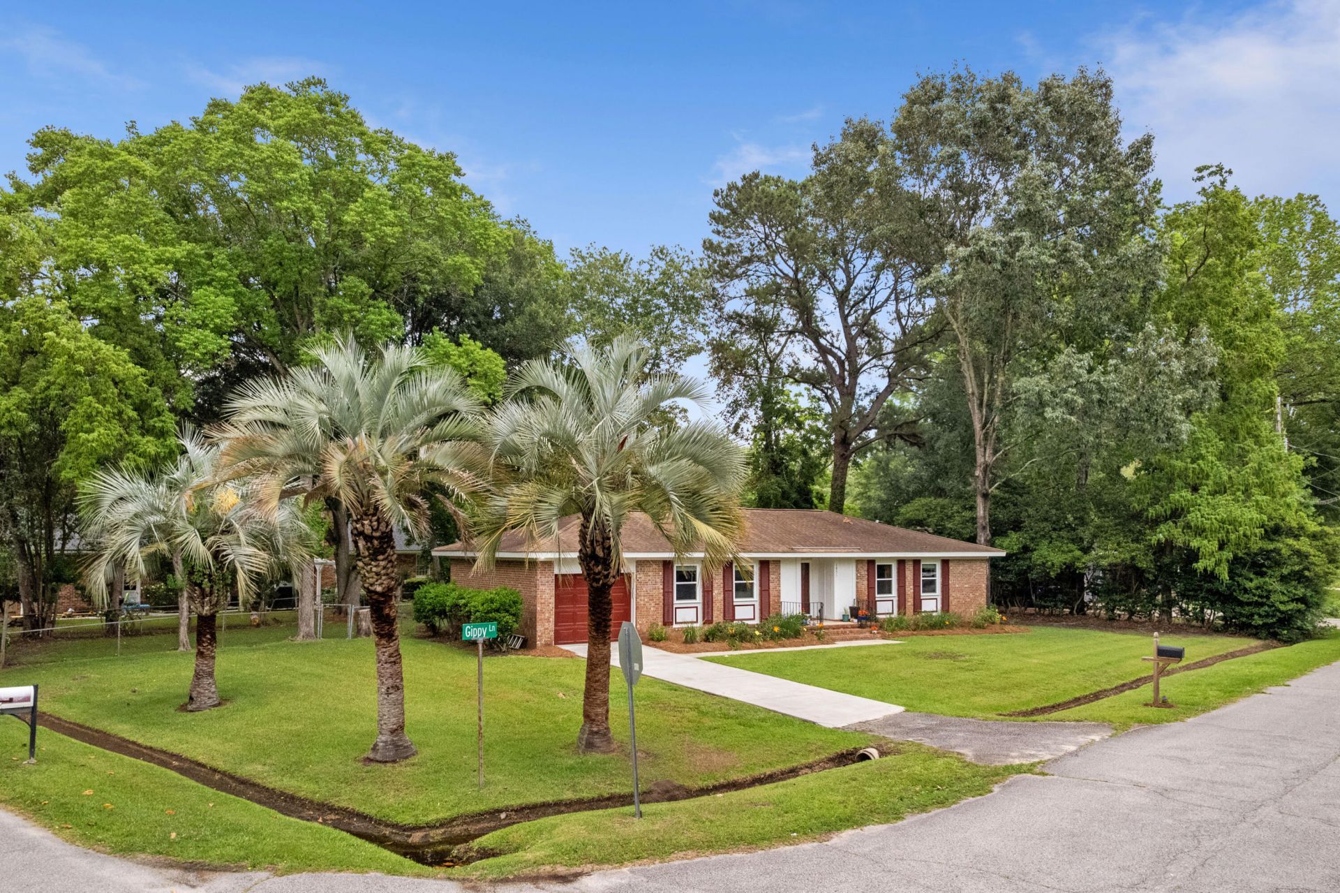 1851 Gippy Lane Photo 8