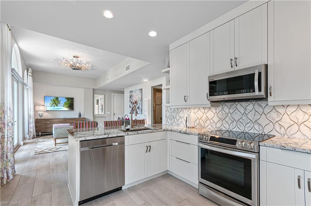 375 5th Ave S, Unit 302, Naples, FL 34102 Photo