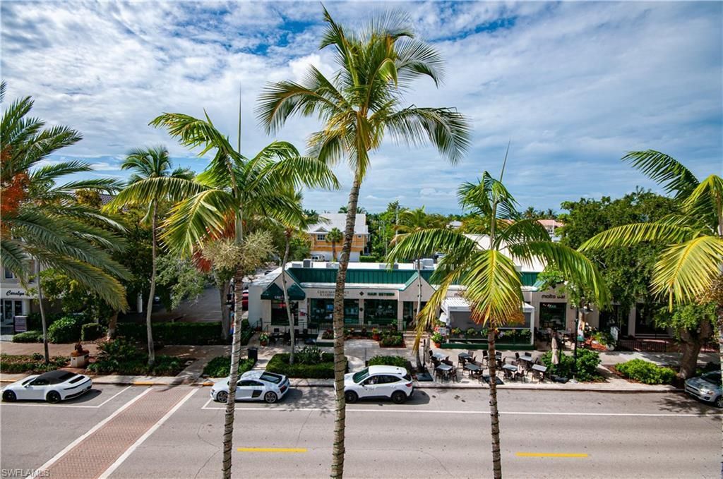 375 5th Ave S, Unit 302, Naples, FL 34102 Photo