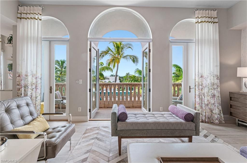 375 5th Ave S, Unit 302, Naples, FL 34102 Photo