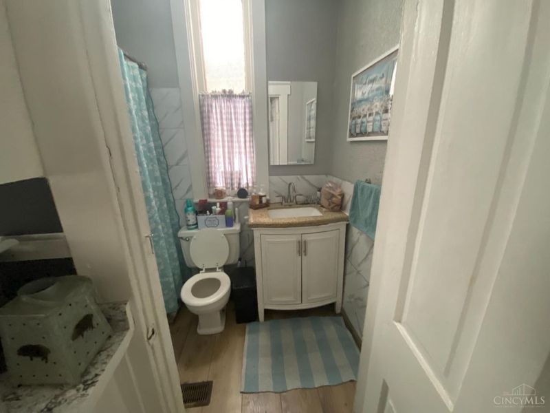 5116 Ravenna Street, Cincinnati, OH 45227 Photo 9