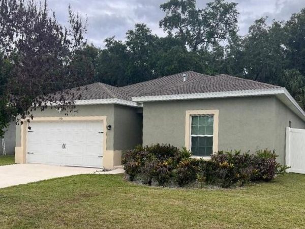 5234 Oakland Lake Circle, Fort Pierce, FL 34951