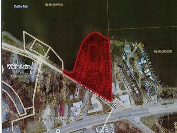 8300 Pontiac Lake Road , White Lake Twp, MI 48386