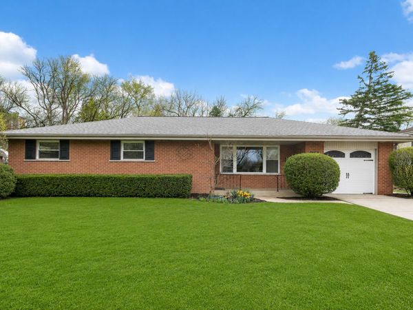 629 N Wren Avenue , Palatine, IL 60067