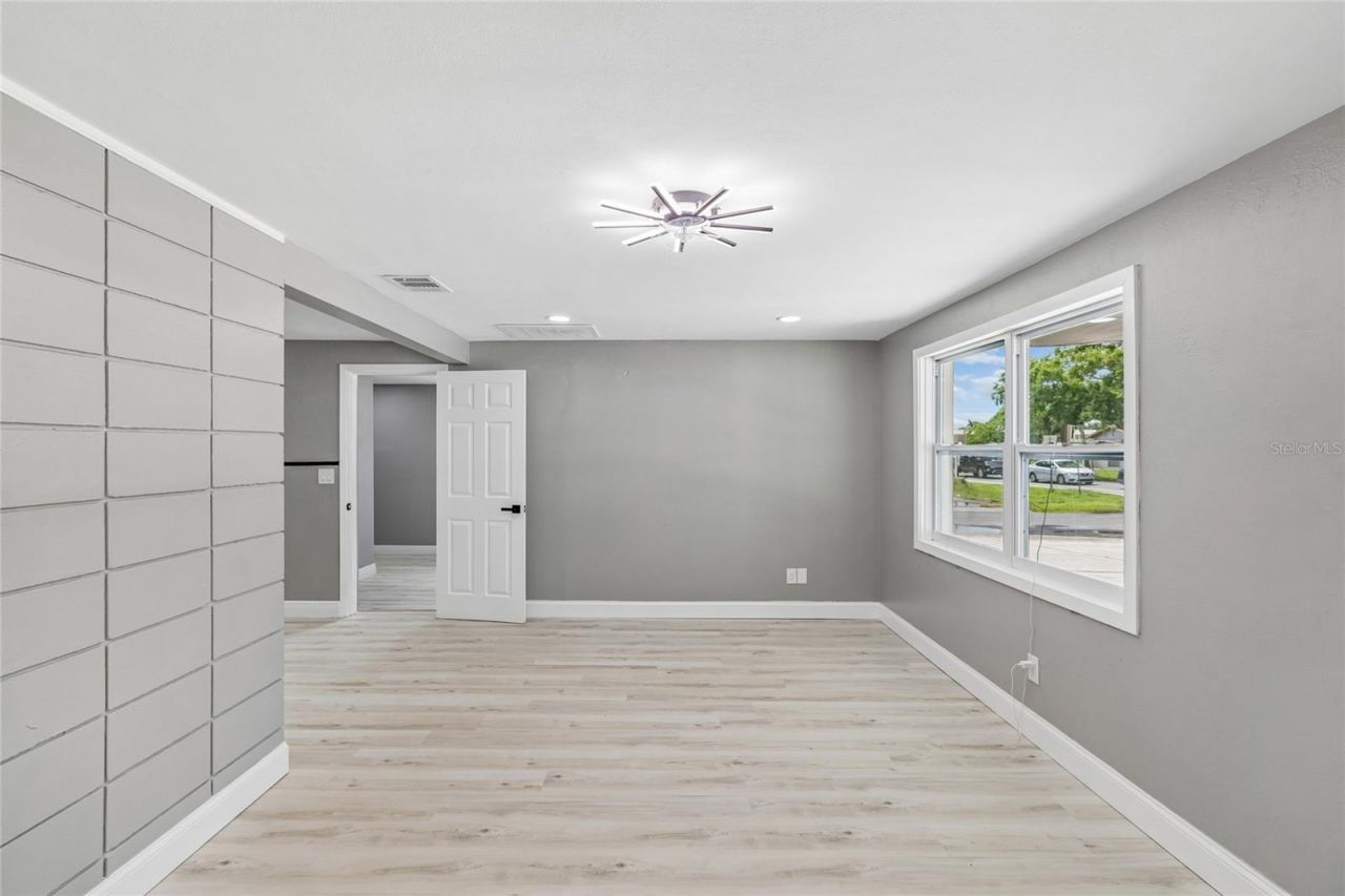 4834 Mile Stretch Drive , Holiday, FL 34690 Photo