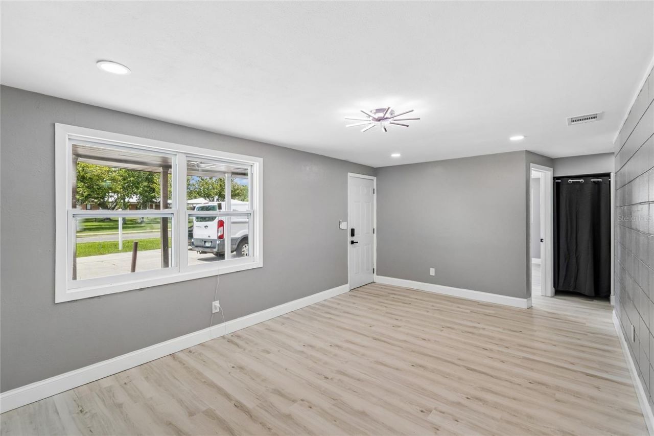 4834 Mile Stretch Drive , Holiday, FL 34690 Photo