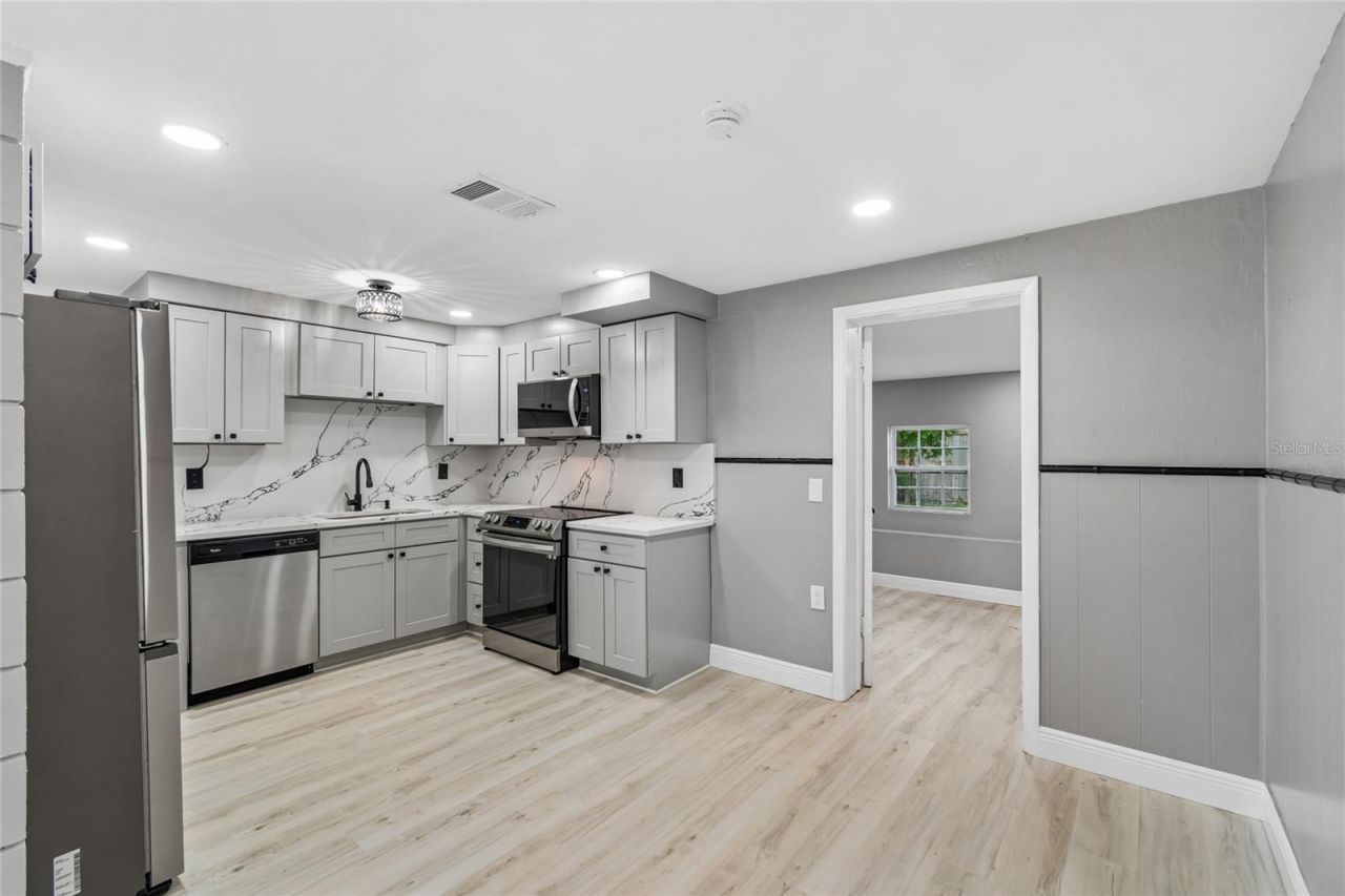 4834 Mile Stretch Drive , Holiday, FL 34690 Photo
