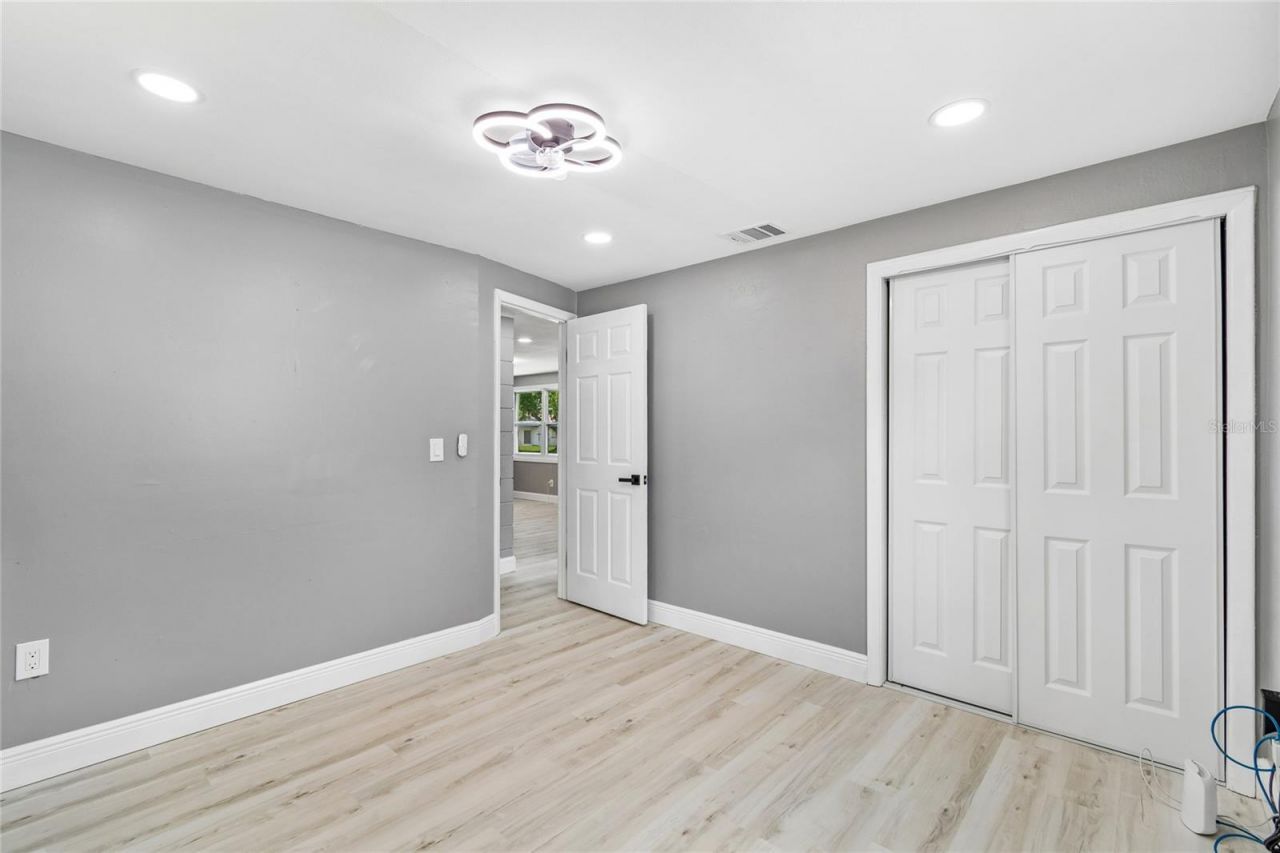 4834 Mile Stretch Drive , Holiday, FL 34690 Photo