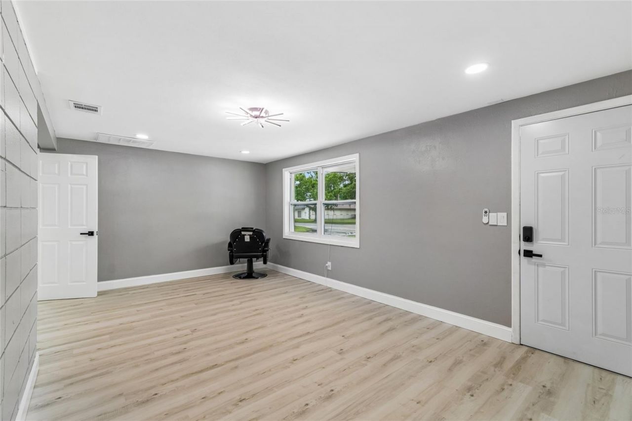 4834 Mile Stretch Drive , Holiday, FL 34690 Photo