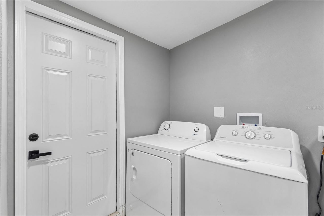 4834 Mile Stretch Drive , Holiday, FL 34690 Photo