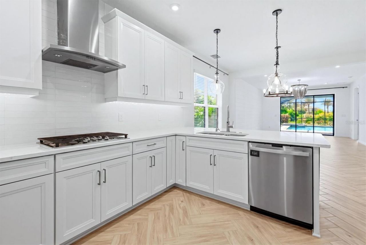 8212 Shooting Star Rd, Sarasota, FL 34241 Photo