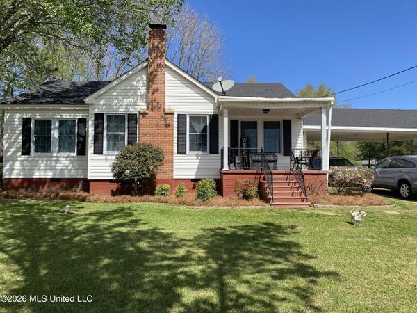 512 E Franklin Street, Carthage, MS 39051