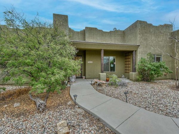 210 W YUCCA Lane, New River, AZ 85087