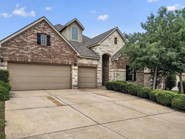 1009 Wolcott DR , Leander, TX 78641