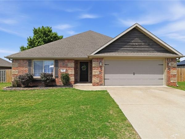 1021 Sienna Drive, Centerton, AR 72719