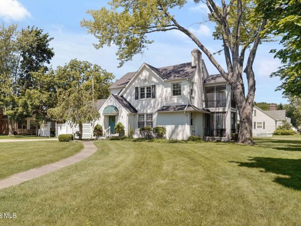 2627 River Road , Maumee, OH 43537
