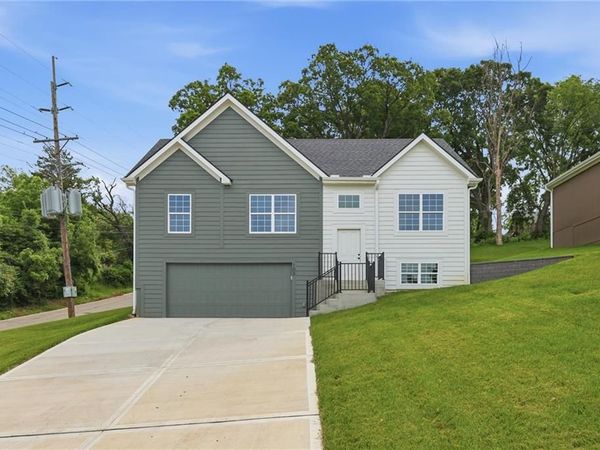 103 S High Street, Sugar Creek, MO 64054