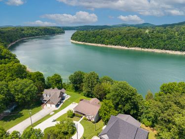 120 Woodson Cove , Bronston, KY 42518