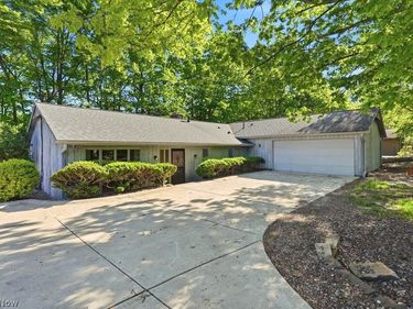 17482 Falling Water Road, Strongsville, OH 44136