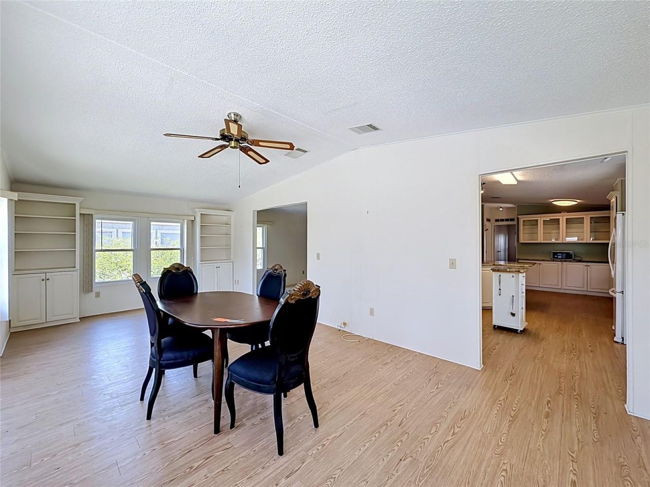 1666 Elkhart Circle , Tavares, FL 32778 Photo