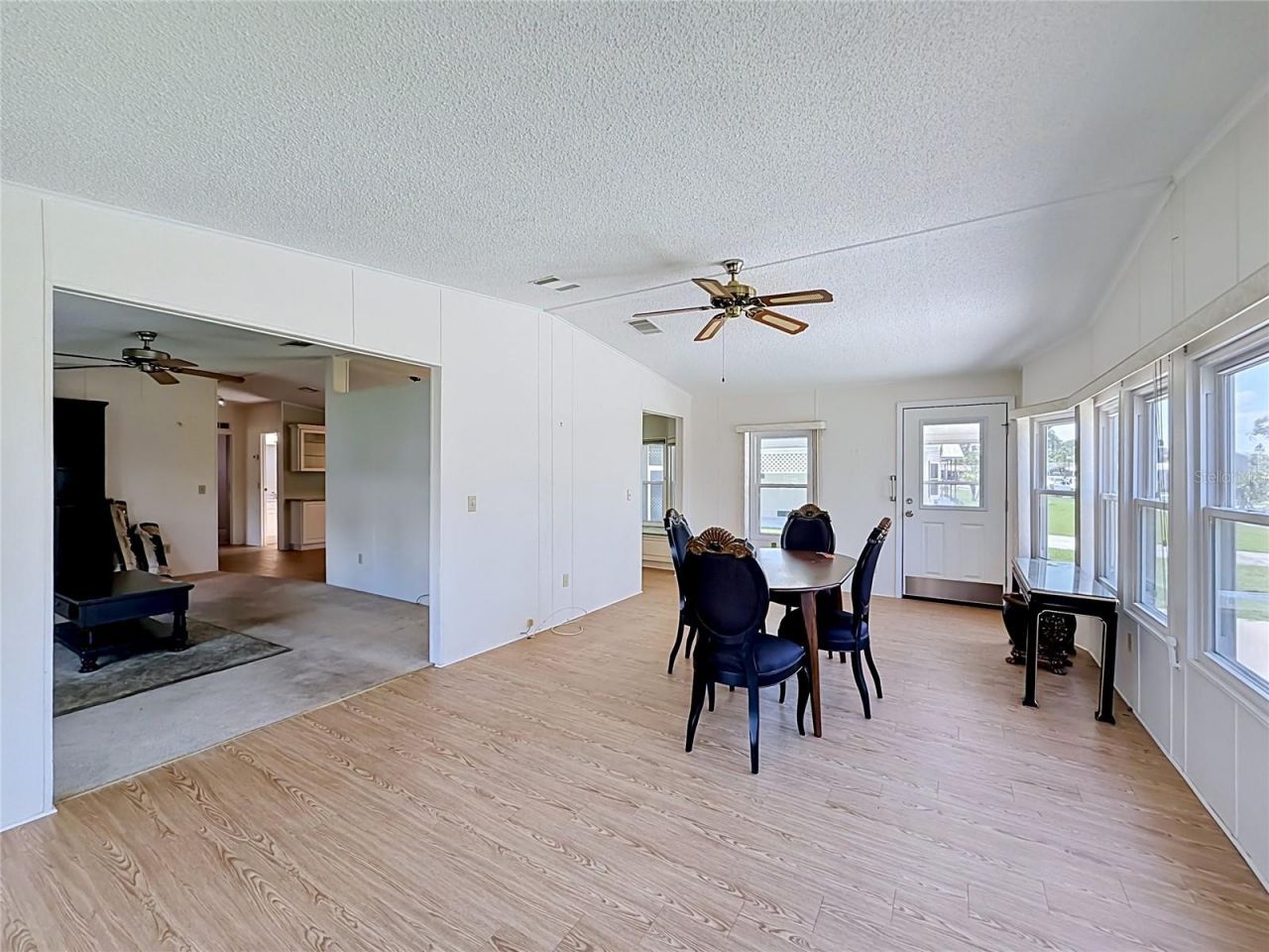 1666 Elkhart Circle , Tavares, FL 32778 Photo