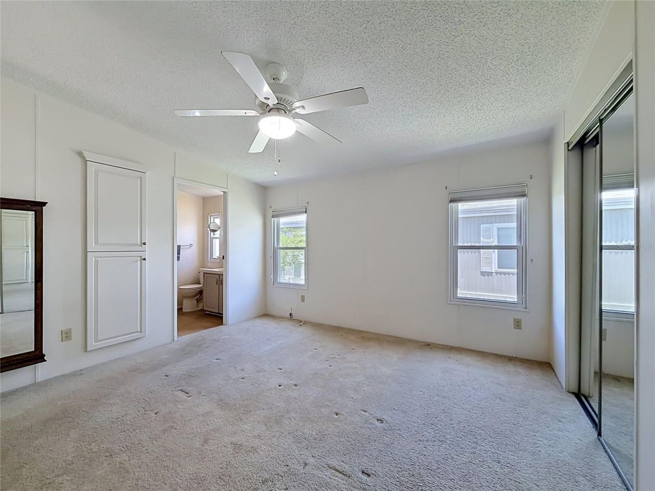 1666 Elkhart Circle , Tavares, FL 32778 Photo