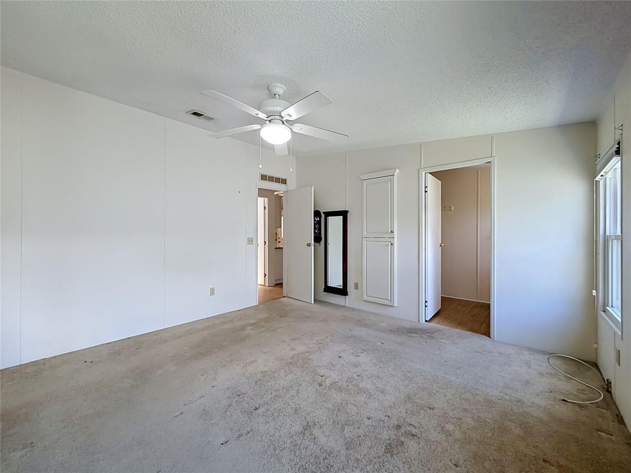 1666 Elkhart Circle , Tavares, FL 32778 Photo