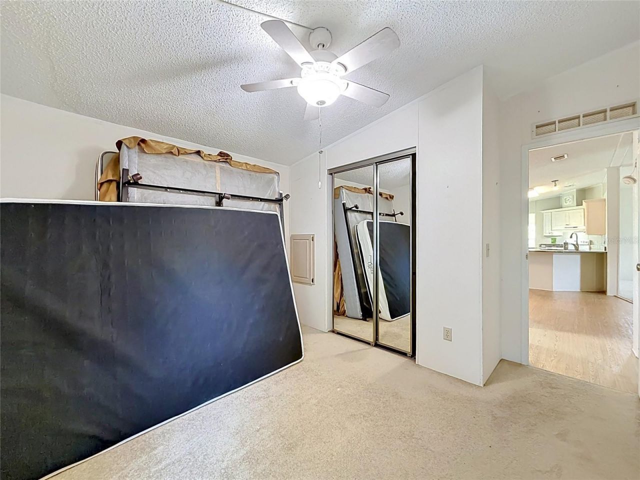 1666 Elkhart Circle , Tavares, FL 32778 Photo