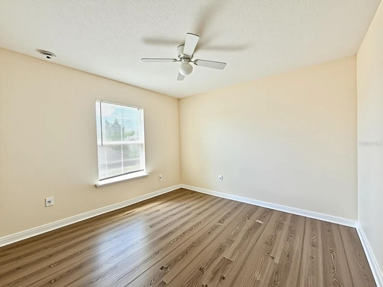 24301 SW 6th Place , Newberry, FL 32669 Photo
