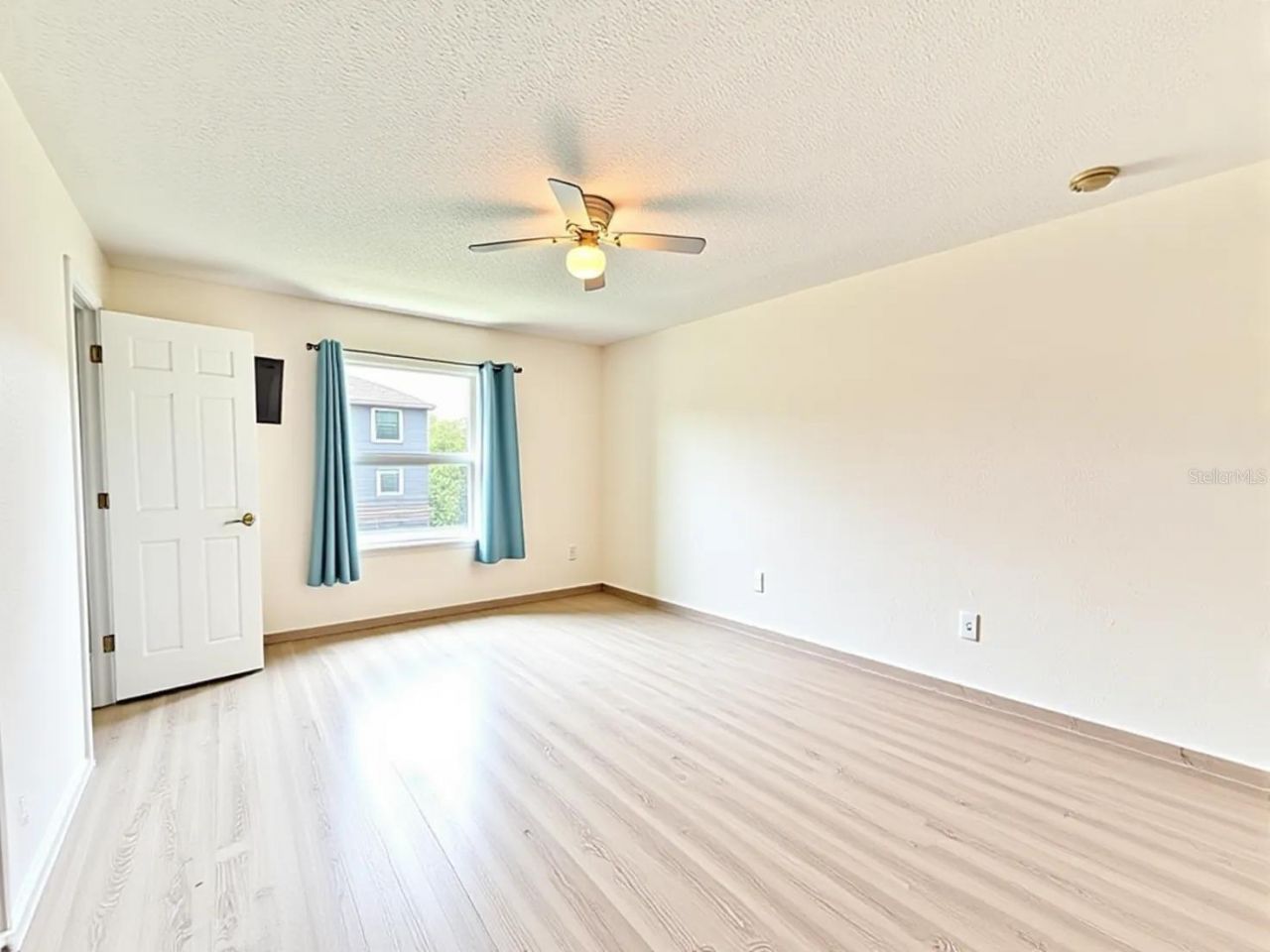 24301 SW 6th Place , Newberry, FL 32669 Photo