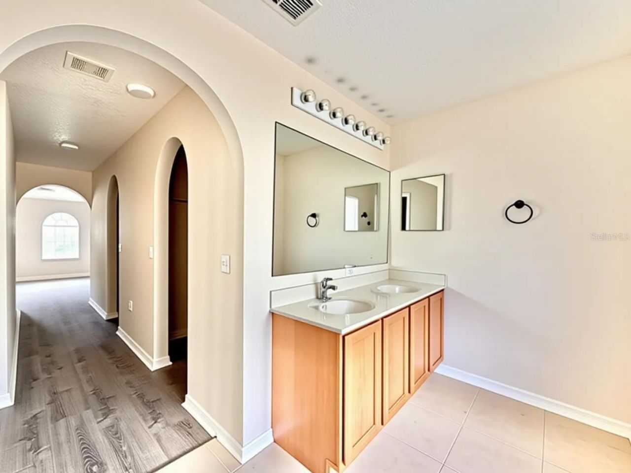 24301 SW 6th Place , Newberry, FL 32669 Photo