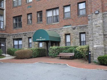 55 McKinley, Unit D1-13, White Plains, NY 10606