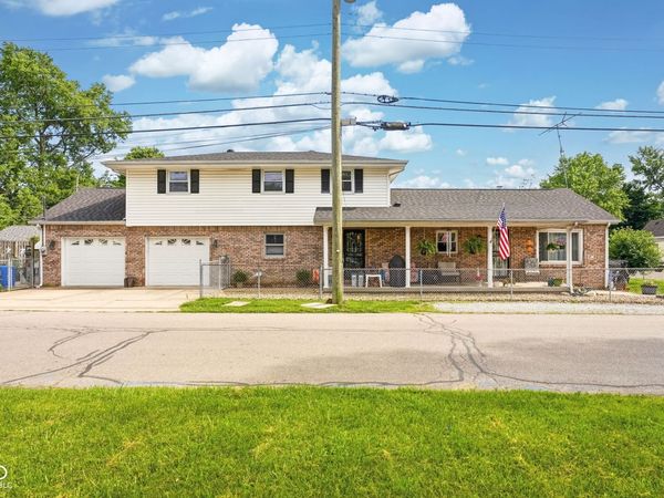 2301 6th Street , Columbus, IN 47201