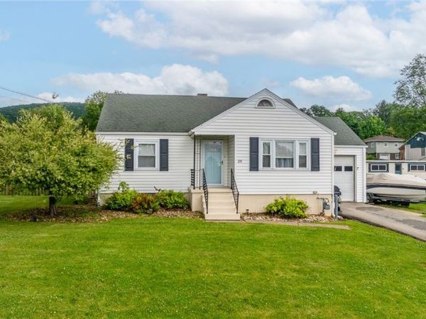 210 Hopwood Fairchance Rd , Uniontown, PA 15401