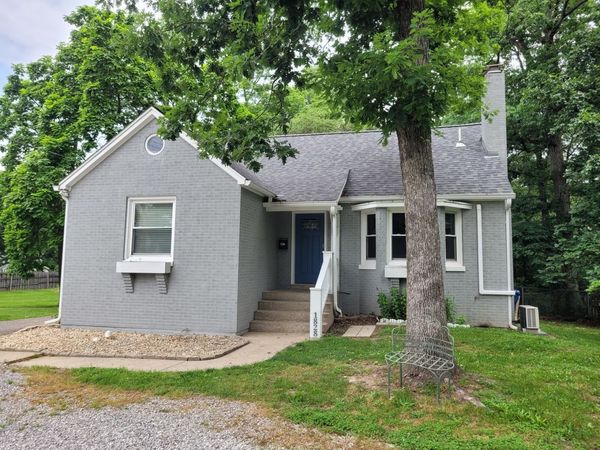 1828 E Richview Road , Mt Vernon, IL 62864
