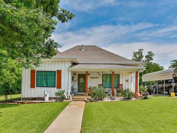 410 3rd Street, Whitesboro, TX 76273