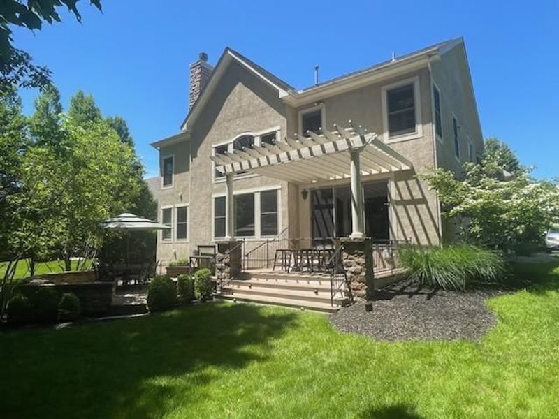 6980 Jennifer Ann Drive, Lewis Center, OH 43035 Photo 2
