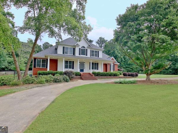 375 Williamsburg Circle, Mcdonough, GA 30253