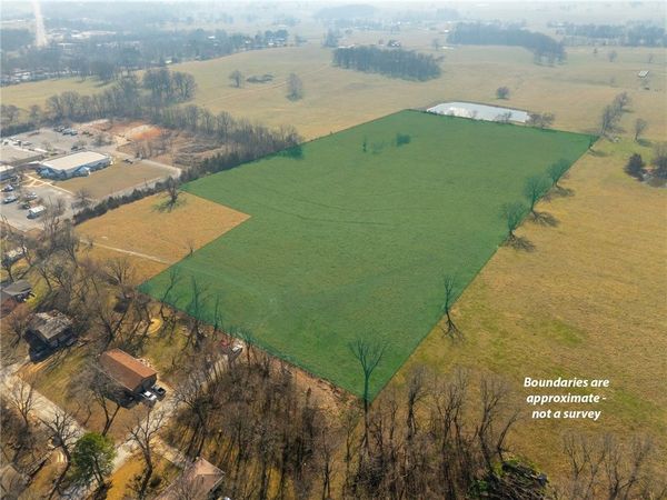 501 Rathel Street , Harrison, AR 72601