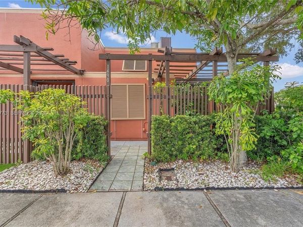 1490 Laguna Lane, Pembroke Pines, FL 33026