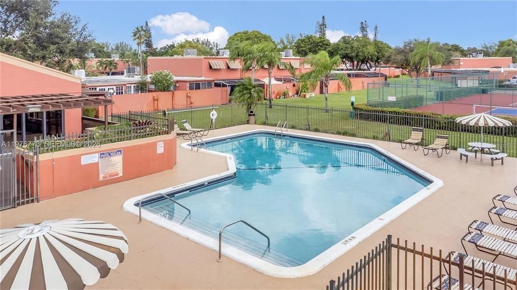 1490 Laguna Lane, Pembroke Pines, FL 33026 Photo