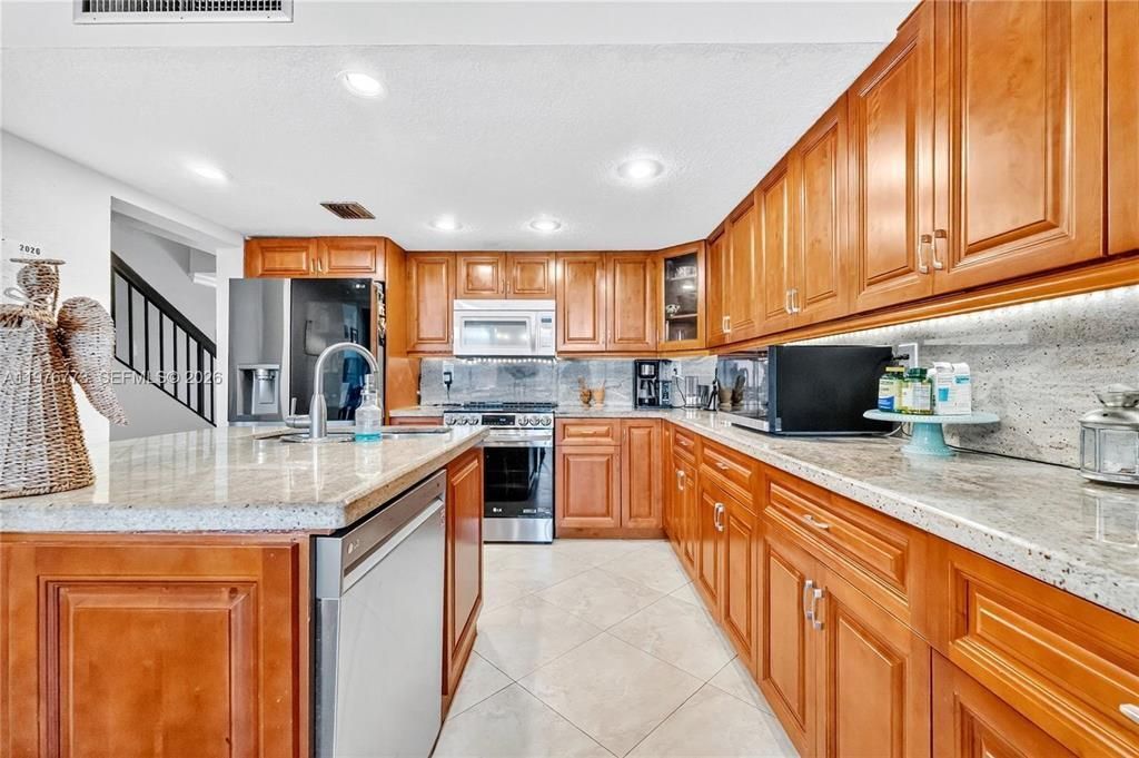 1490 Laguna Lane, Pembroke Pines, FL 33026 Photo